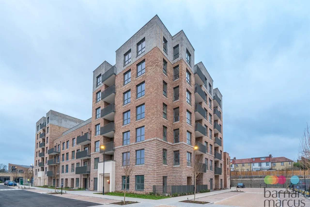 Rowan House, Oakwood, London, N14, photo 11