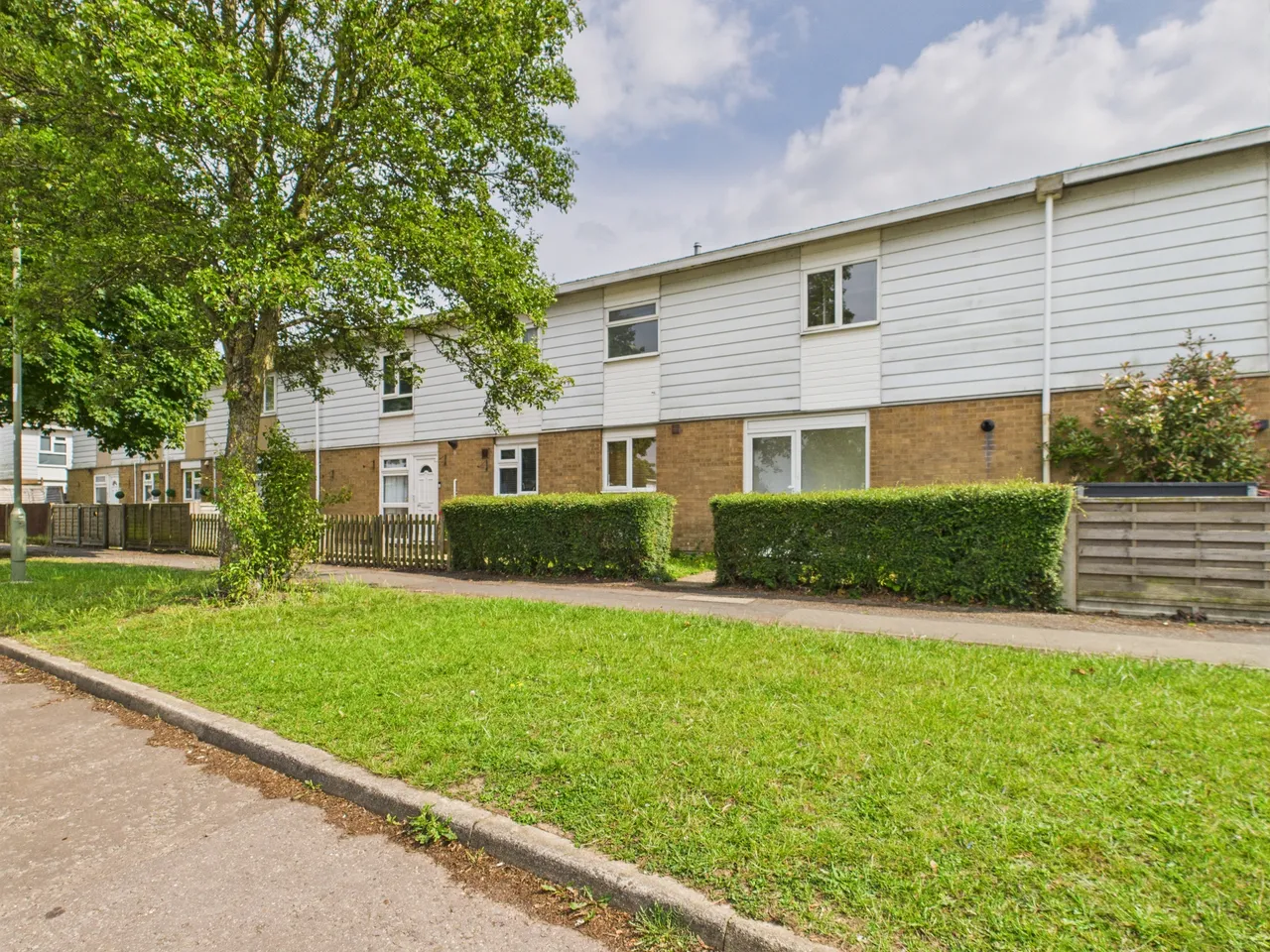 3 bed house for sale — Abbey Road, Popley, Basingstoke, RG24