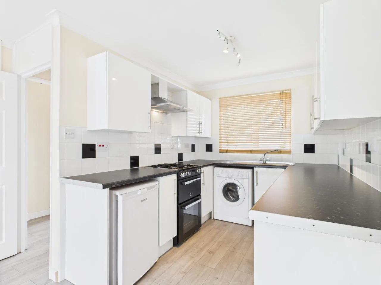 Abbey Road, Popley, Basingstoke, RG24, photo 2