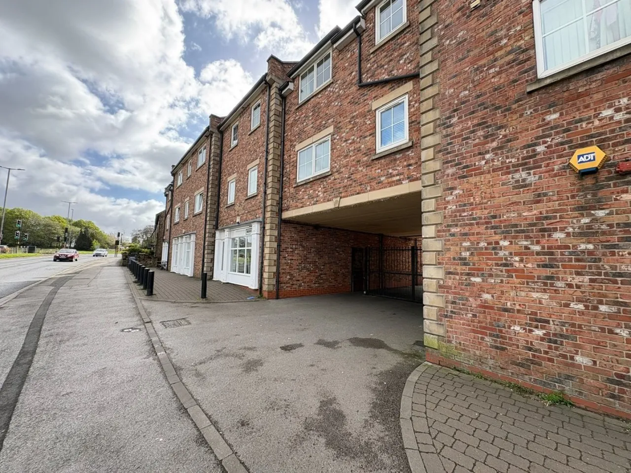 Bawtry Road, Wickersley, S66, photo 12