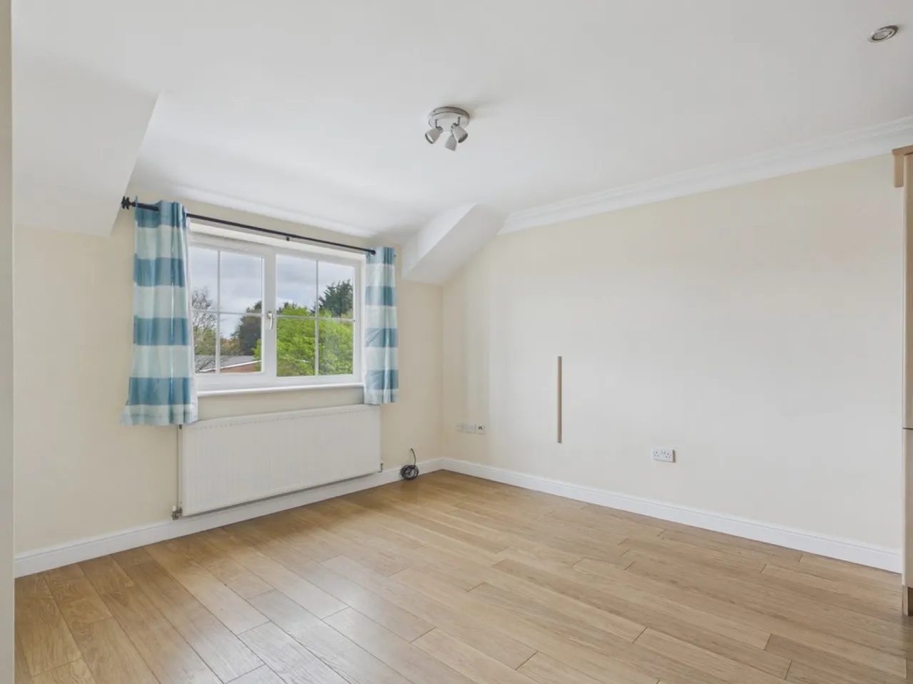 Bawtry Road, Wickersley, S66, photo 8