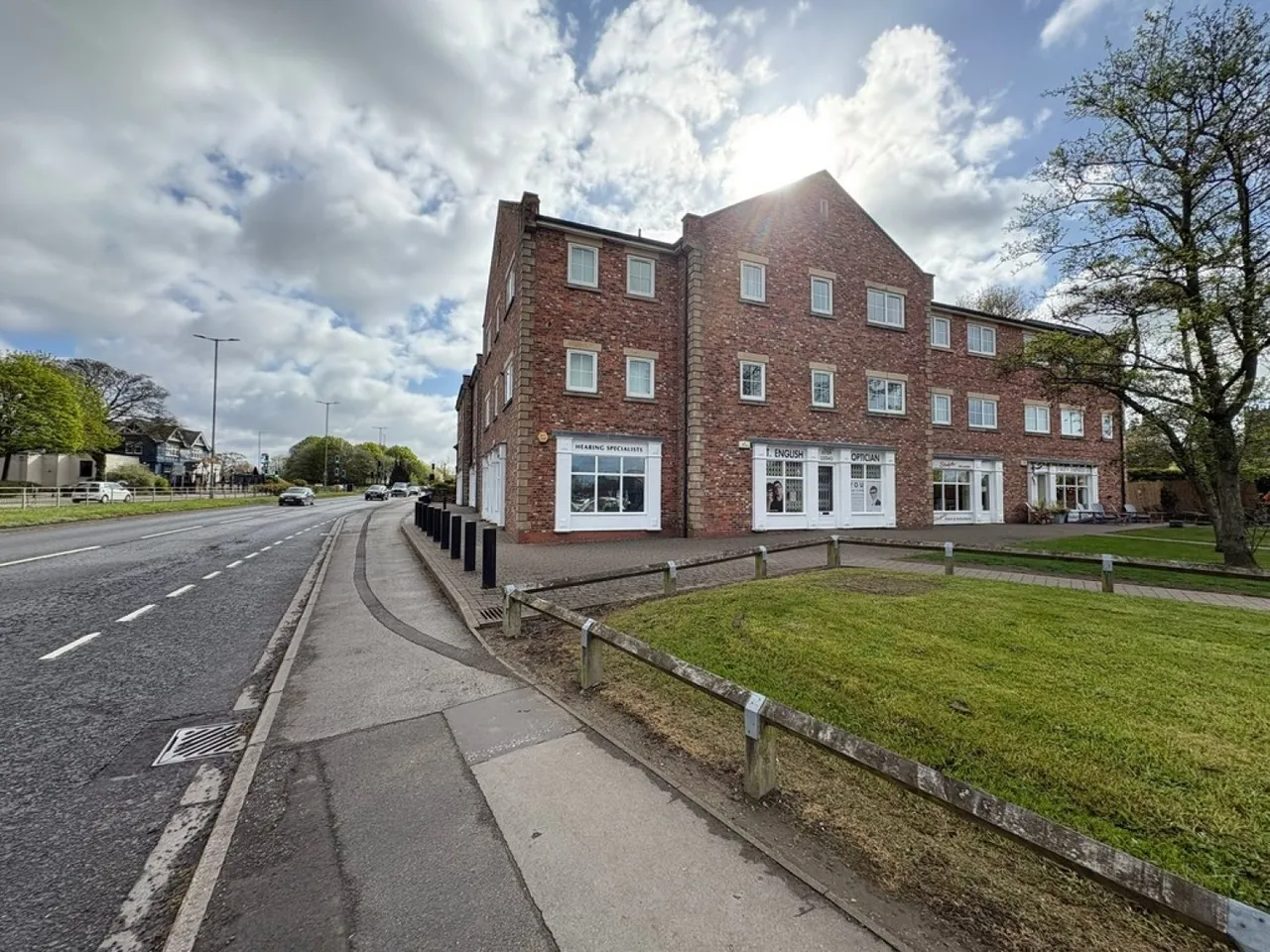 2 bed flat for sale, Bawtry Road, Wickersley, S66