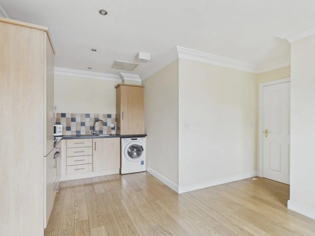 Bawtry Road, Wickersley, S66, photo 6