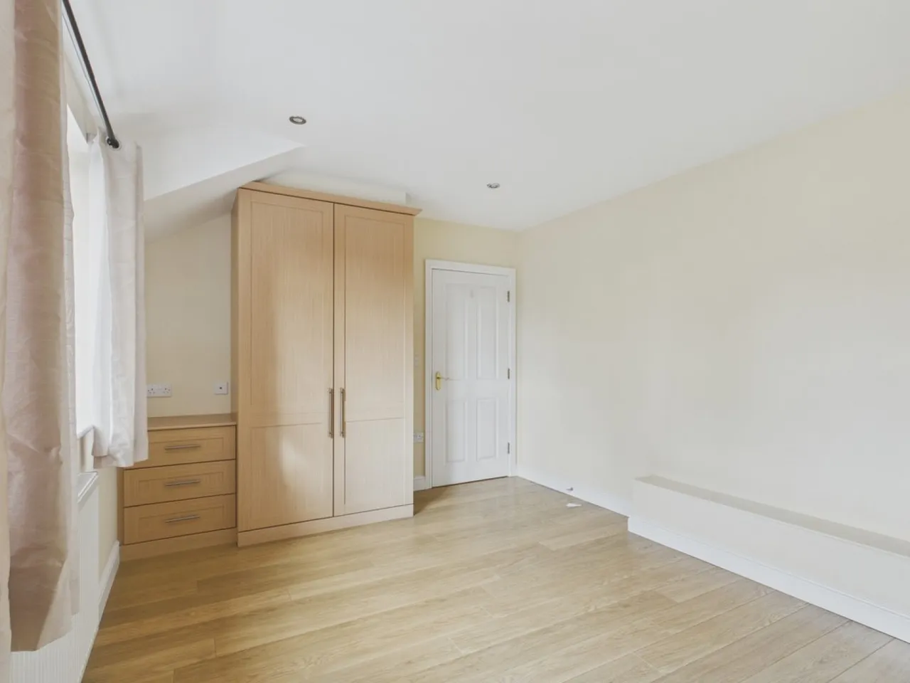 Bawtry Road, Wickersley, S66, photo 10