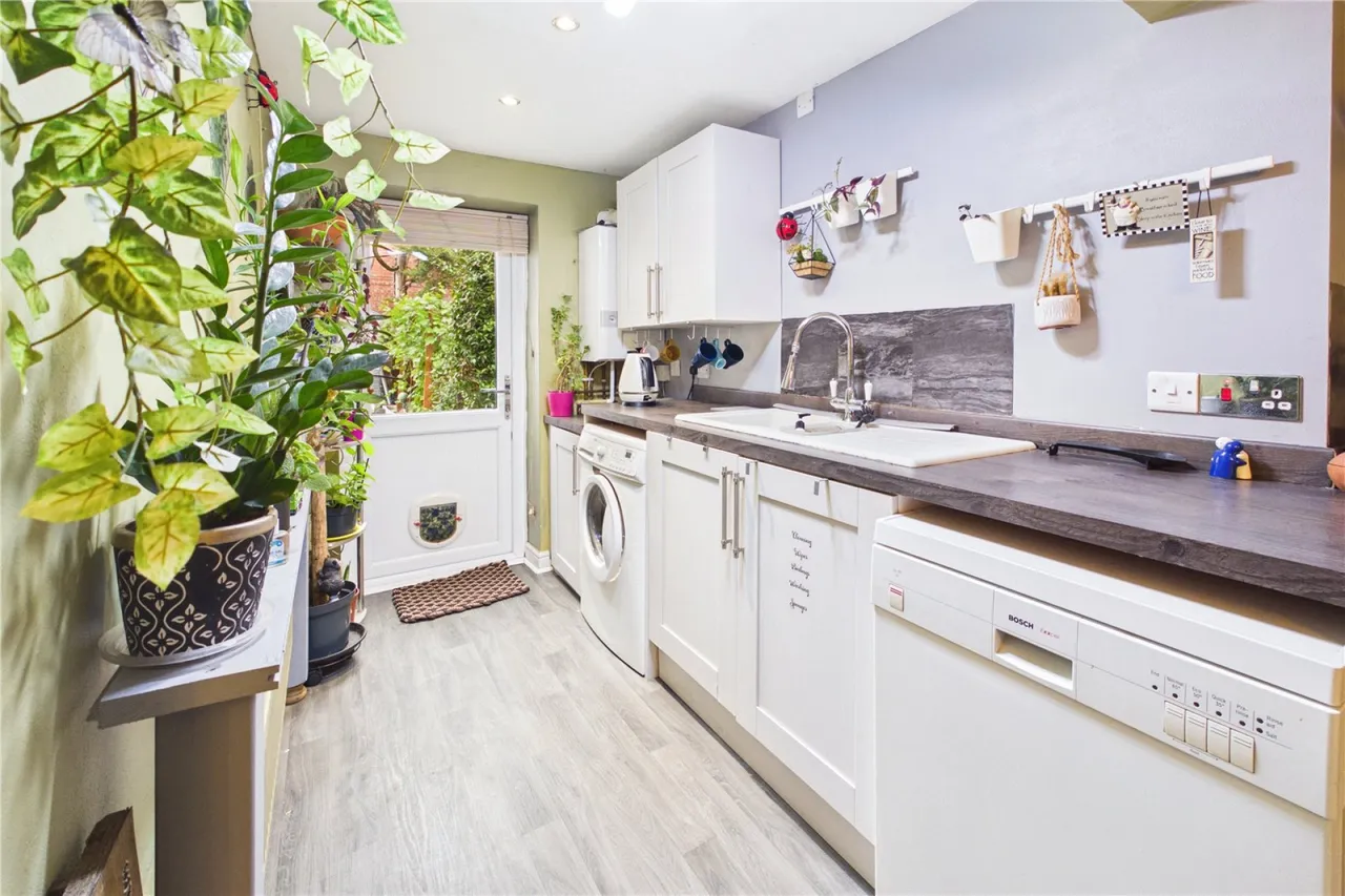 Jubilee Road, Newbury, RG14, photo 4