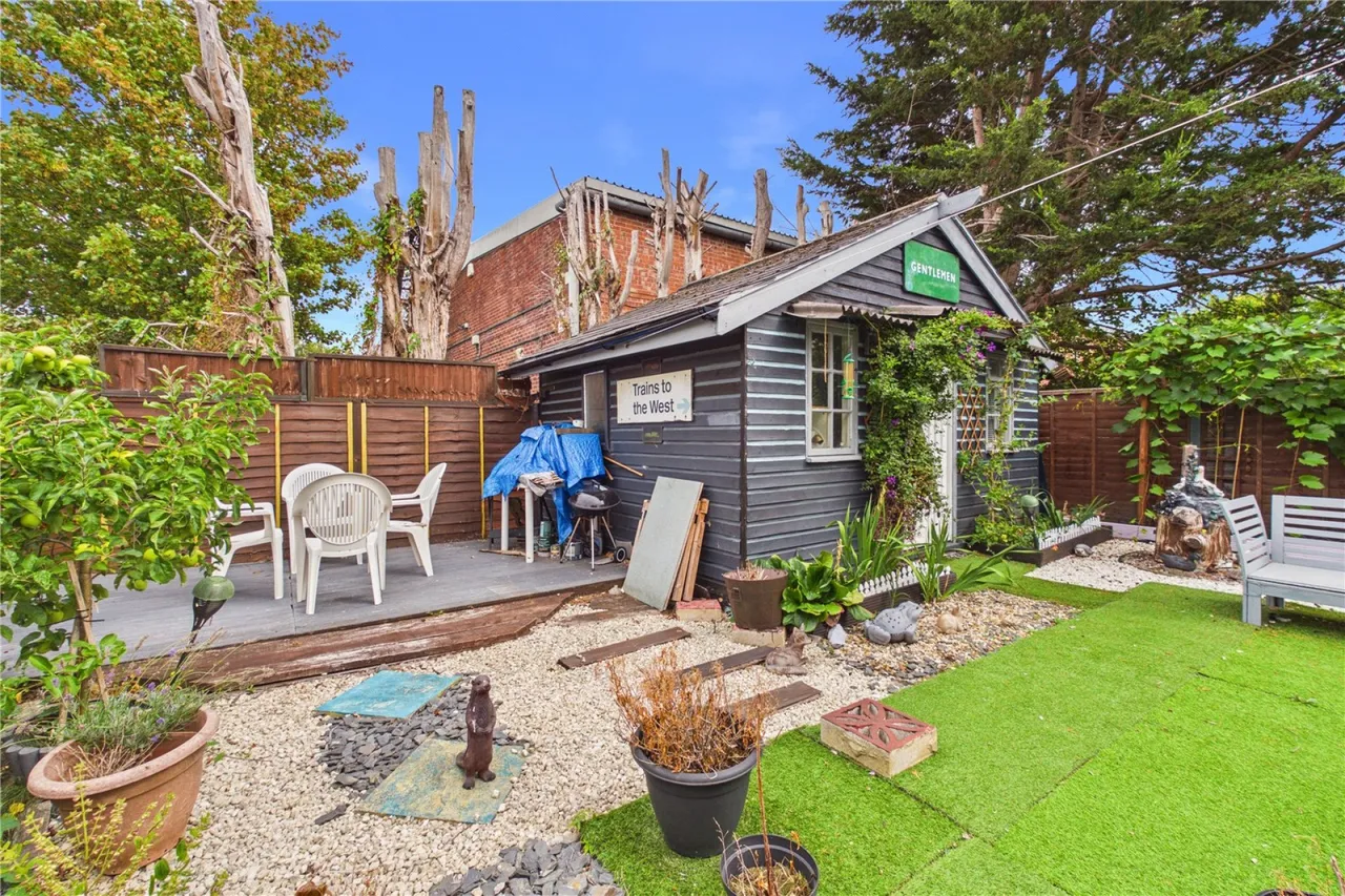 Jubilee Road, Newbury, RG14, photo 16
