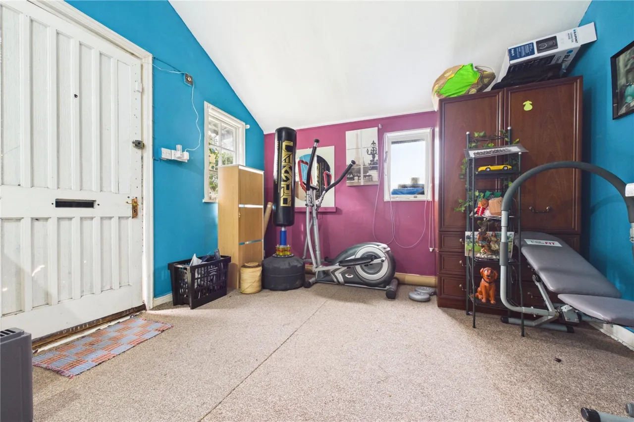 Jubilee Road, Newbury, RG14, photo 13