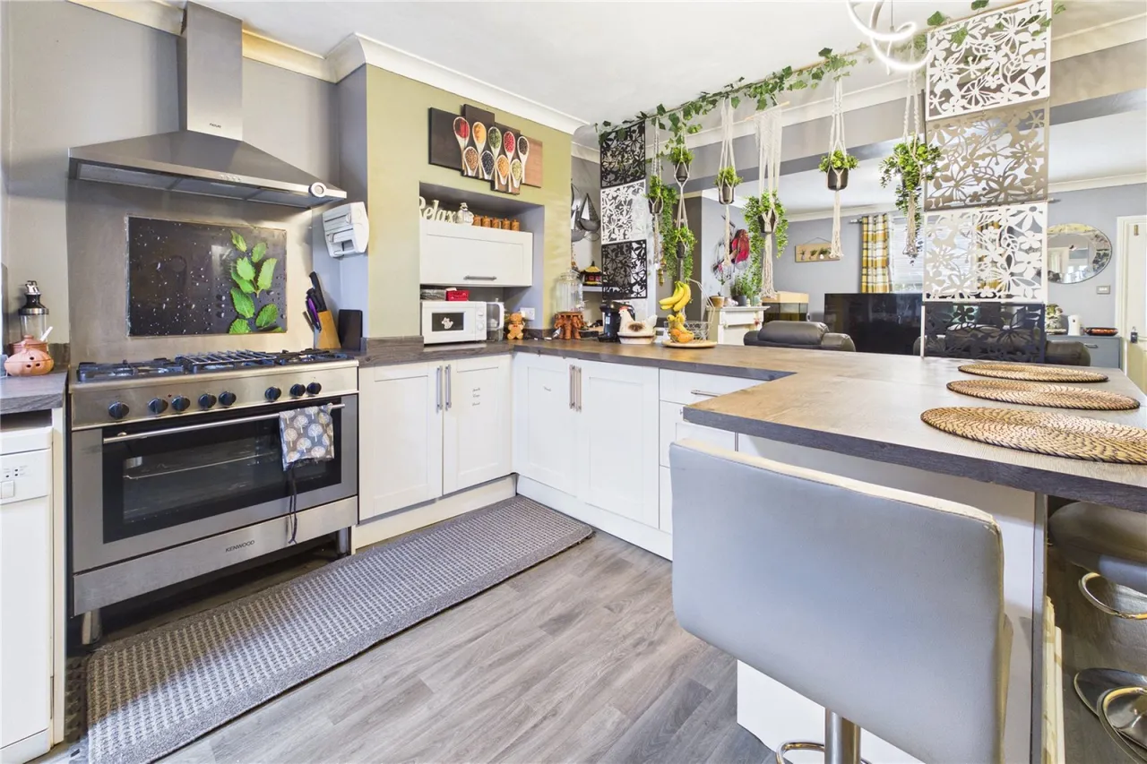 Jubilee Road, Newbury, RG14, photo 2