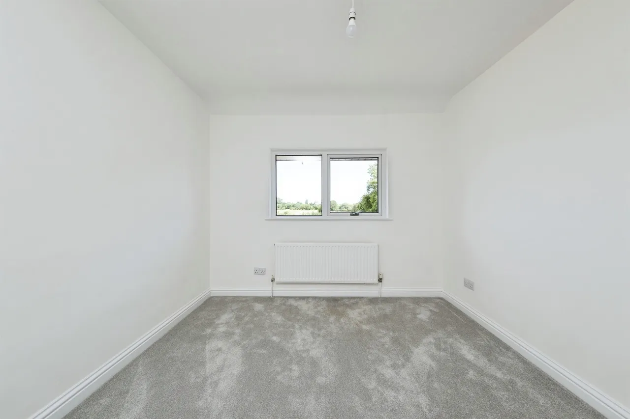 Queens Avenue, Newport Pagnell, MK16, photo 14