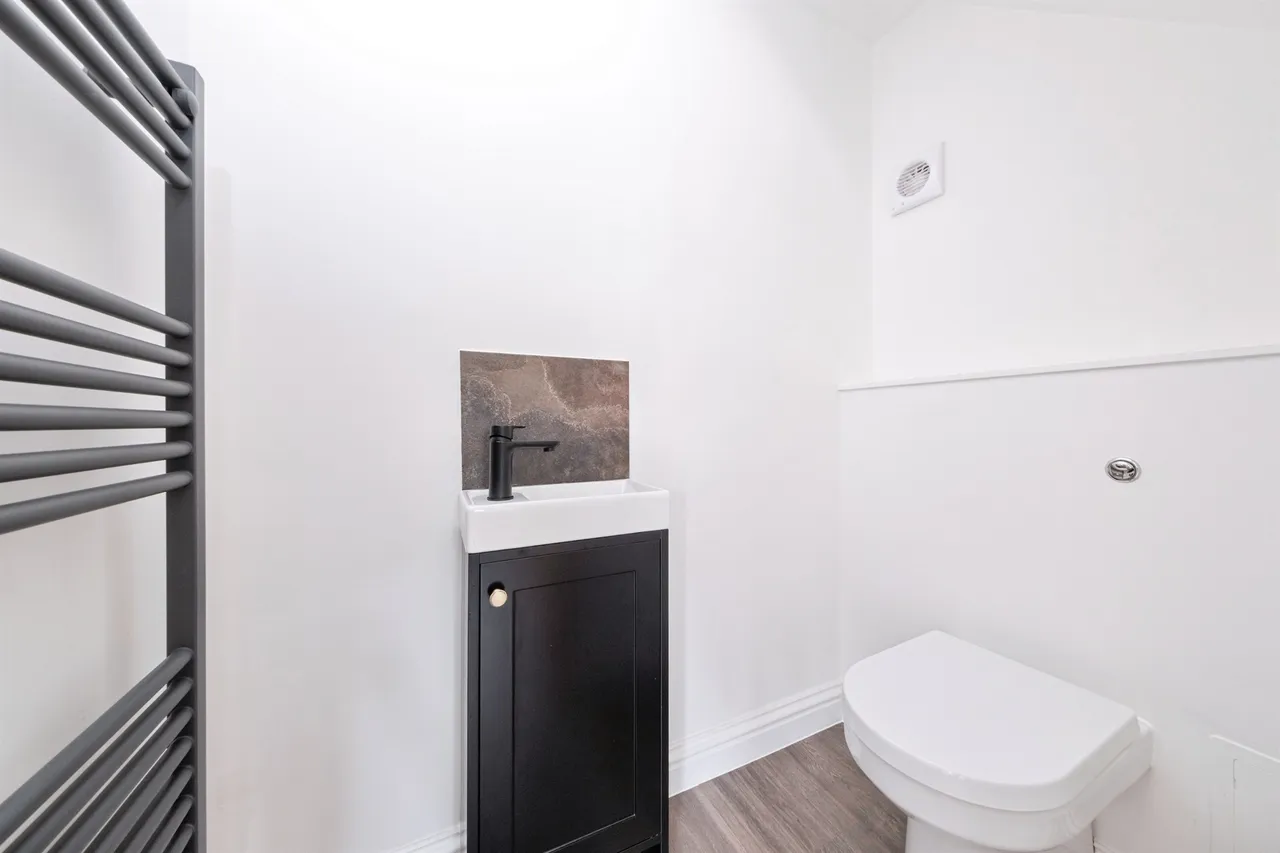 Queens Avenue, Newport Pagnell, MK16, photo 9