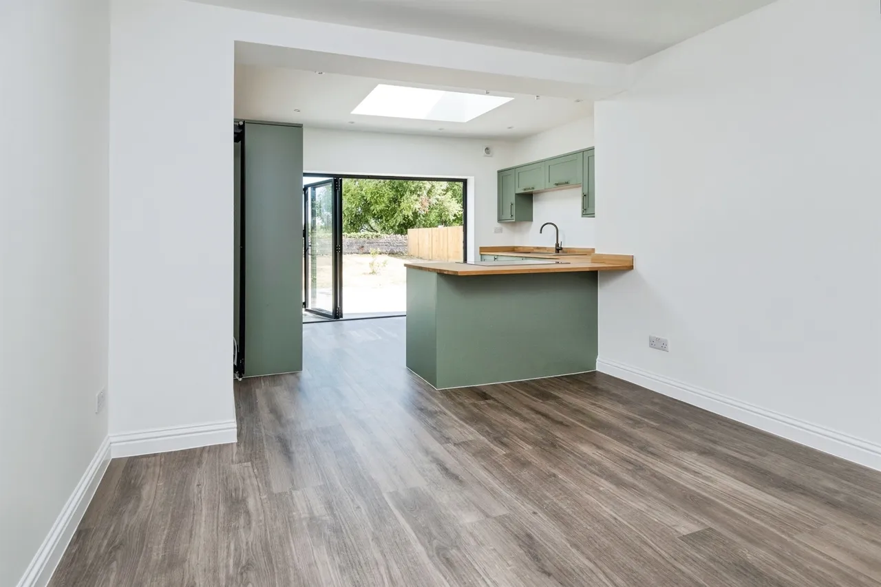 Queens Avenue, Newport Pagnell, MK16, photo 8