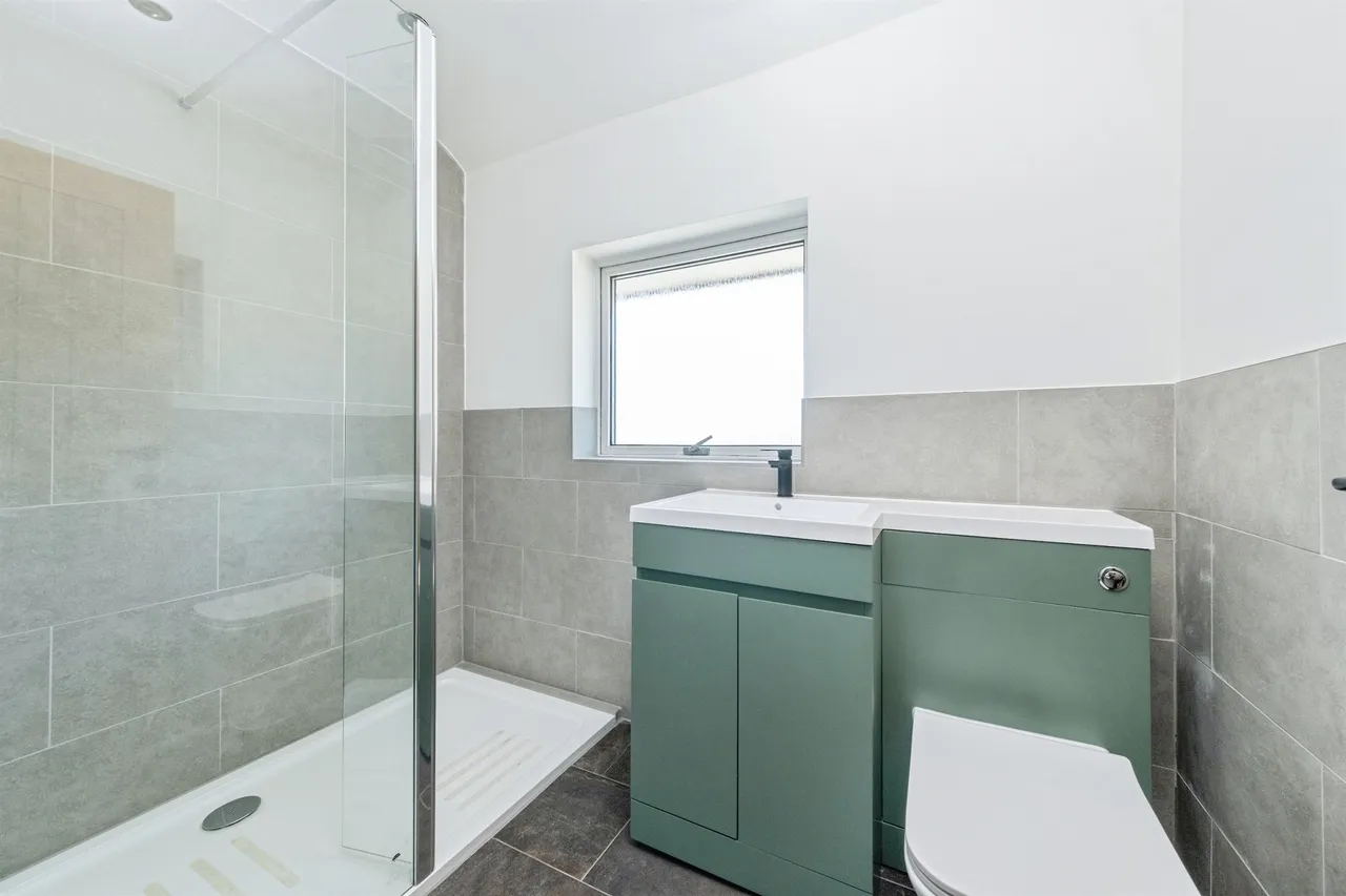 Queens Avenue, Newport Pagnell, MK16, photo 15