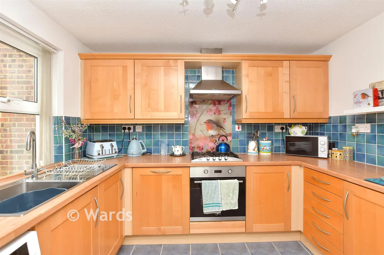 Wadham Place, Sittingbourne, ME10, photo 2