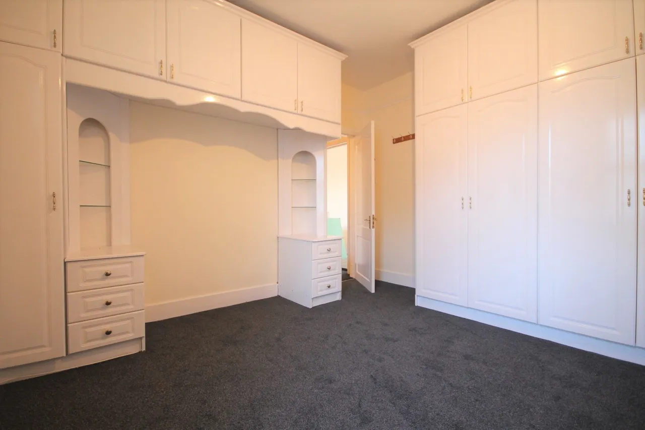 Montague Road, Hounslow, TW3, photo 2