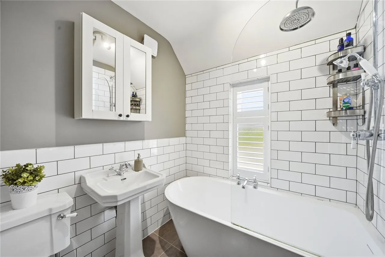 Hathaway Lane, Stratford-upon-Avon, Warwickshire, CV37, photo 8