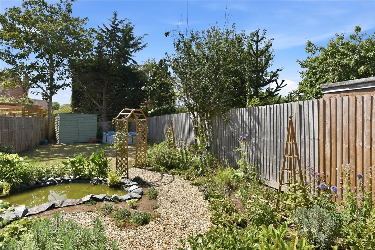 Hathaway Lane, Stratford-upon-Avon, Warwickshire, CV37, photo 5