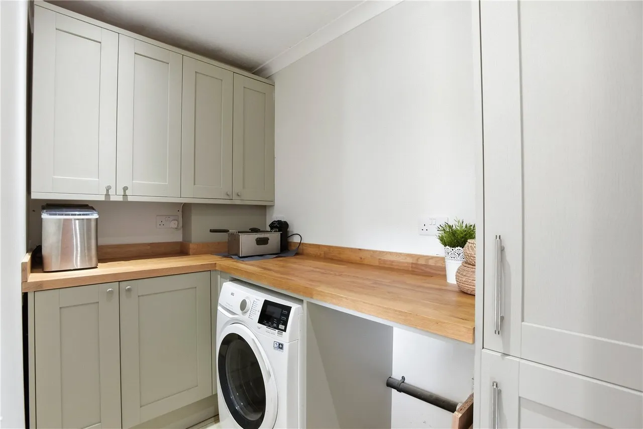 Hathaway Lane, Stratford-upon-Avon, Warwickshire, CV37, photo 12