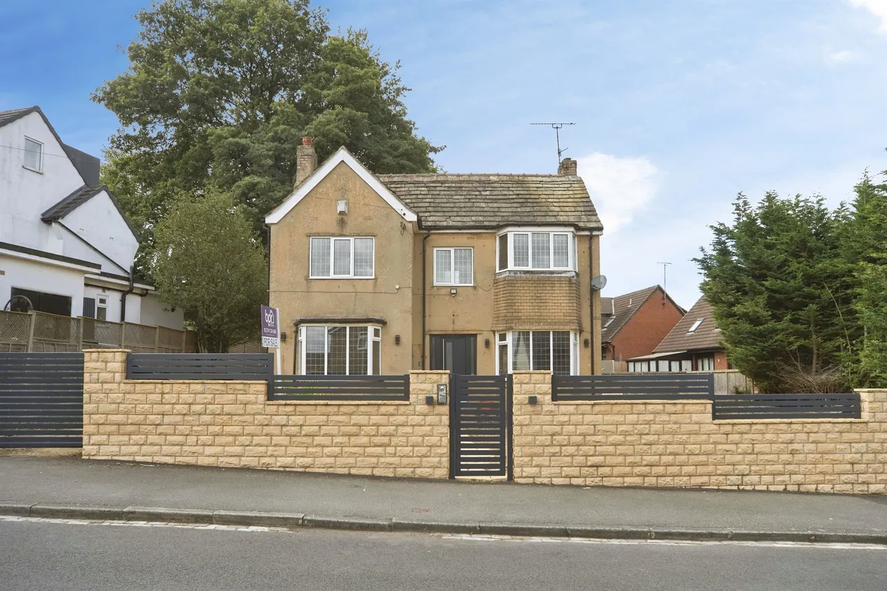 2 bed house for sale — Woodhall Park Crescent East, Stanningley, PUDSEY