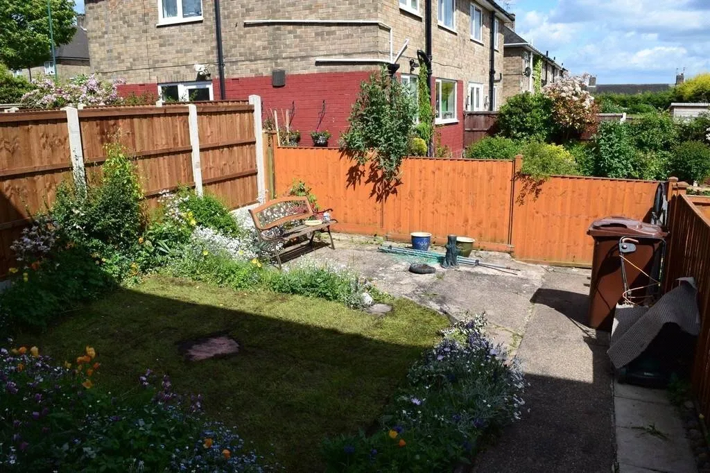 Pinewood Gardens, Clifton, NG11, photo 11