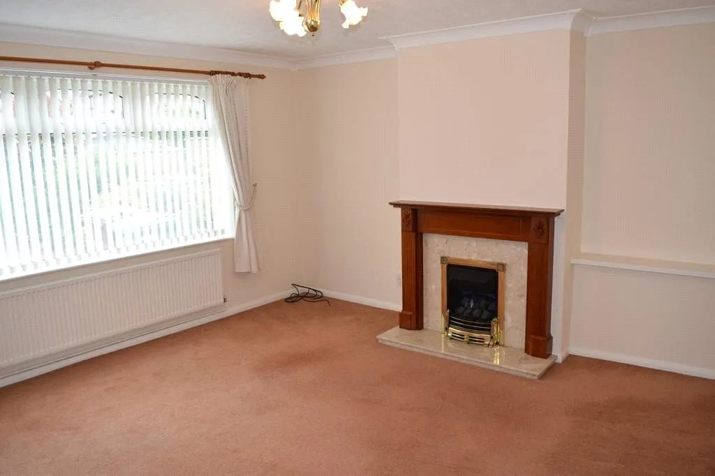 Pinewood Gardens, Clifton, NG11, photo 3