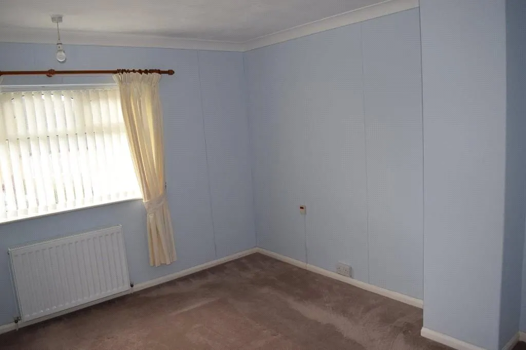 Pinewood Gardens, Clifton, NG11, photo 7