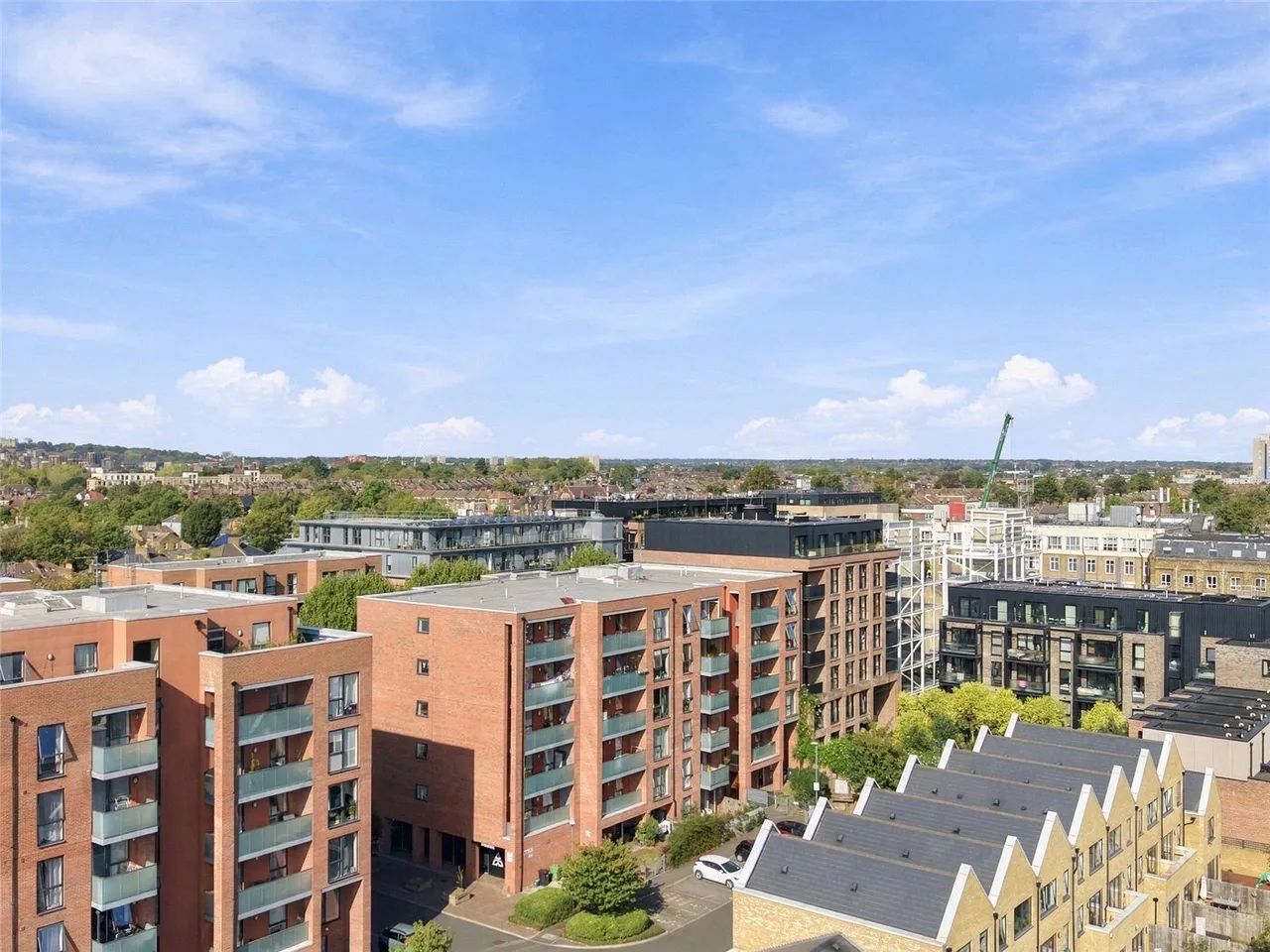 Bathurst Square, London, N15, photo 8