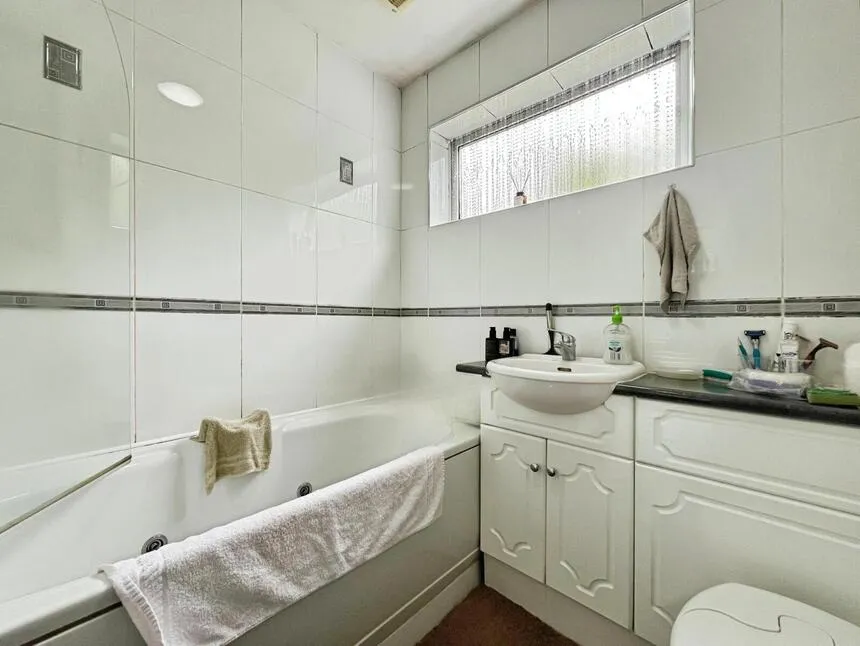 Butterwick Drive, Leicester, Leicestershire, LE4, photo 8
