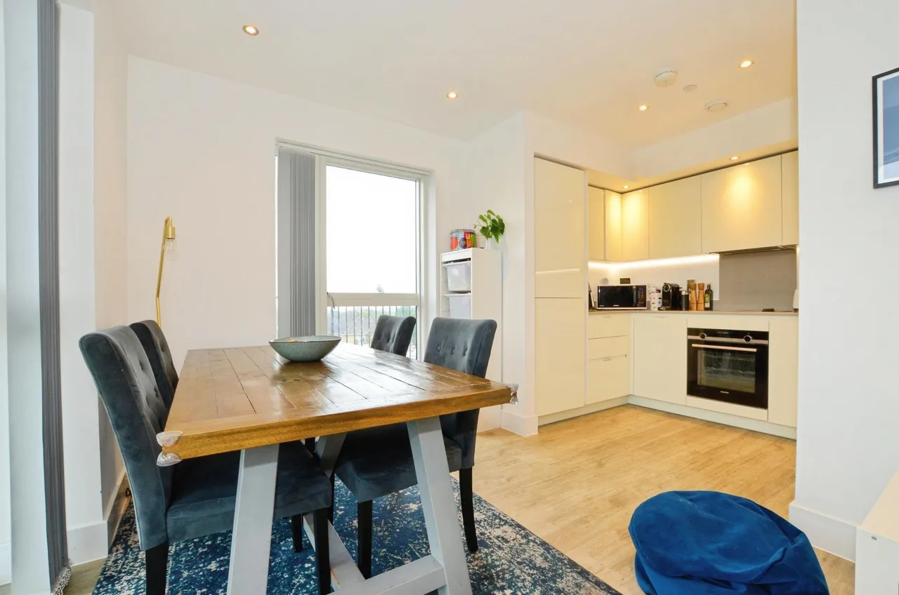 Lyon Road, Harrow, HA1, photo 2
