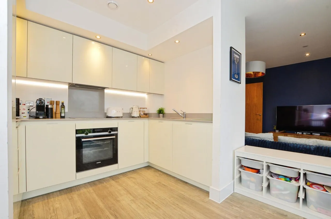 Lyon Road, Harrow, HA1, photo 5