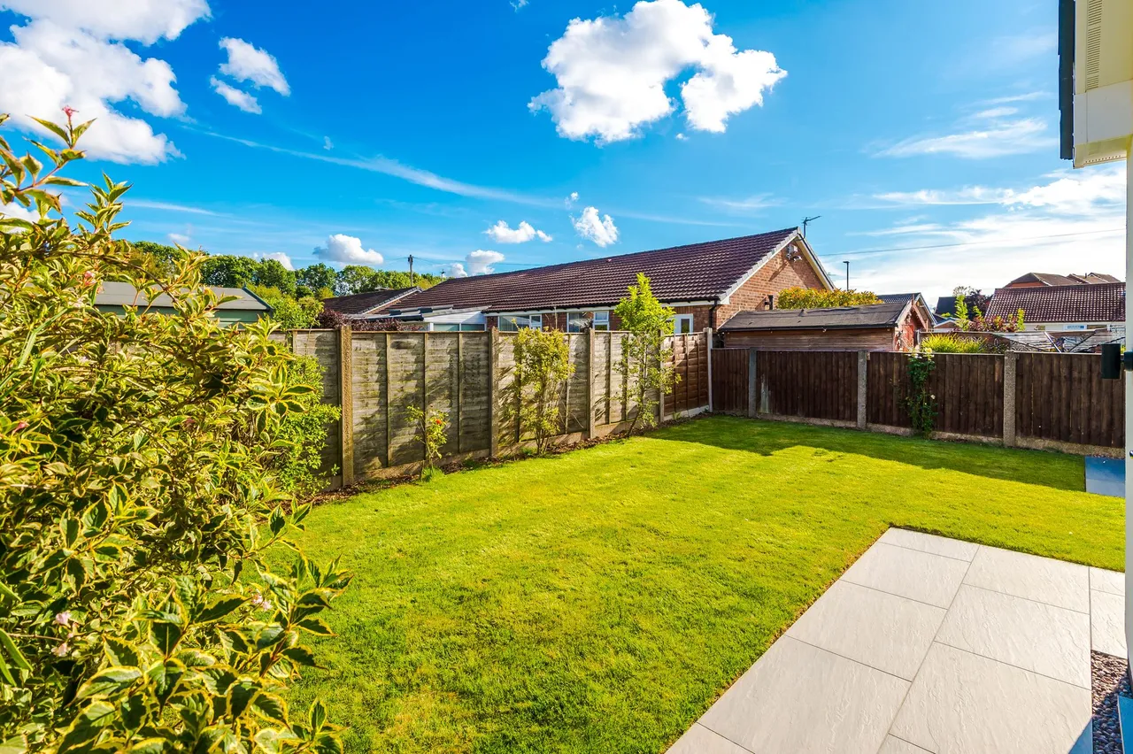 Meadow Lane, Fearnhead, Warrington, WA2 0PN, photo 33