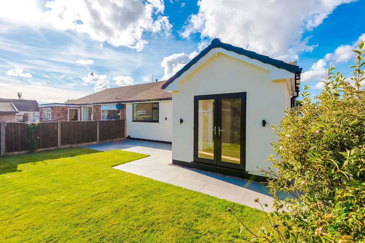Meadow Lane, Fearnhead, Warrington, WA2 0PN, photo 37