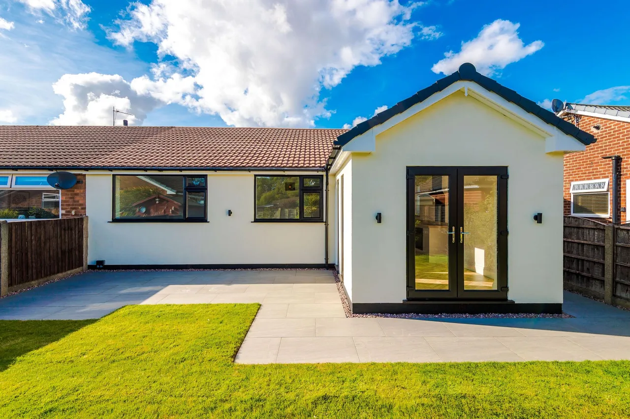 Meadow Lane, Fearnhead, Warrington, WA2 0PN, photo 8