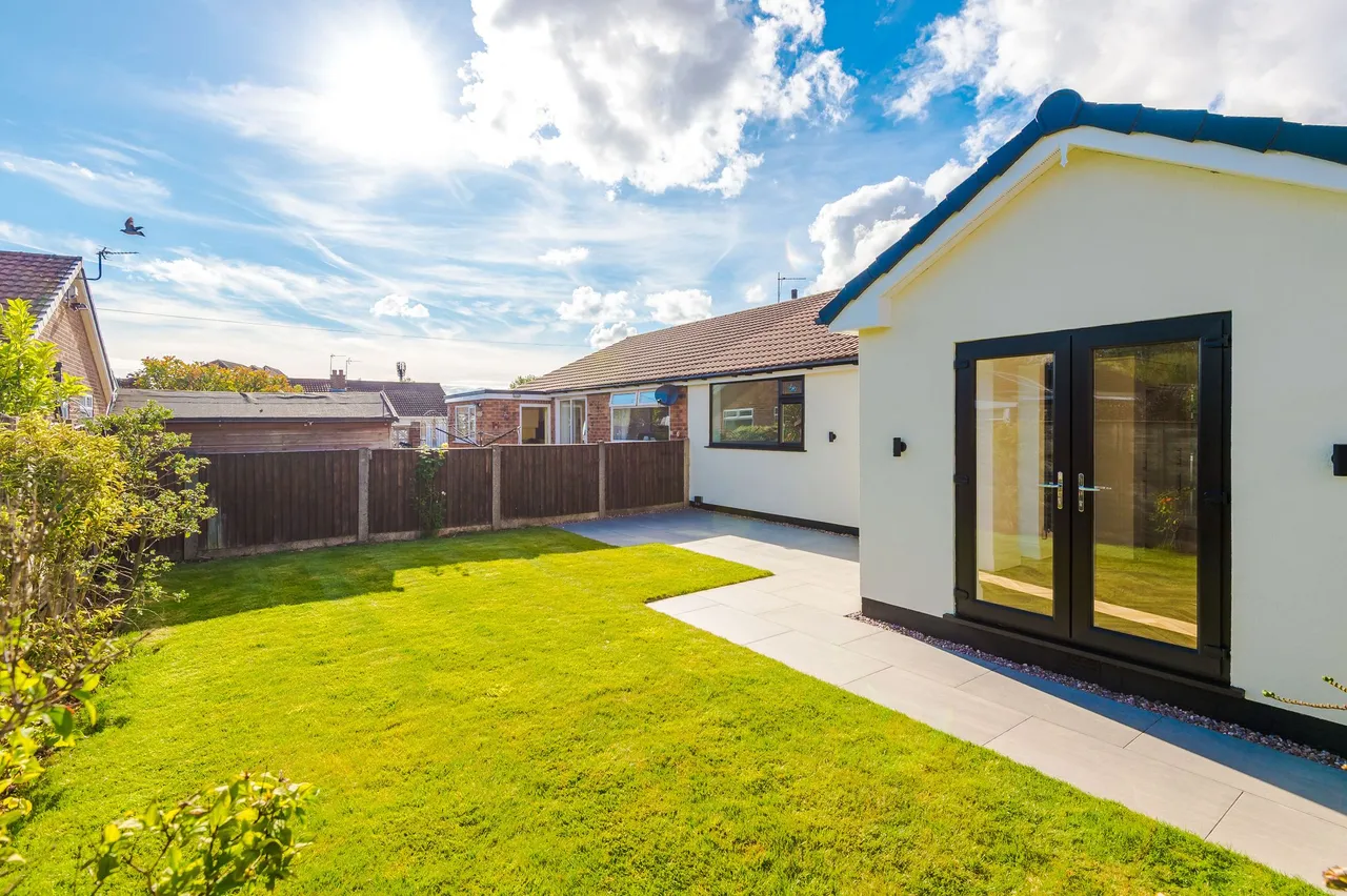 Meadow Lane, Fearnhead, Warrington, WA2 0PN, photo 32