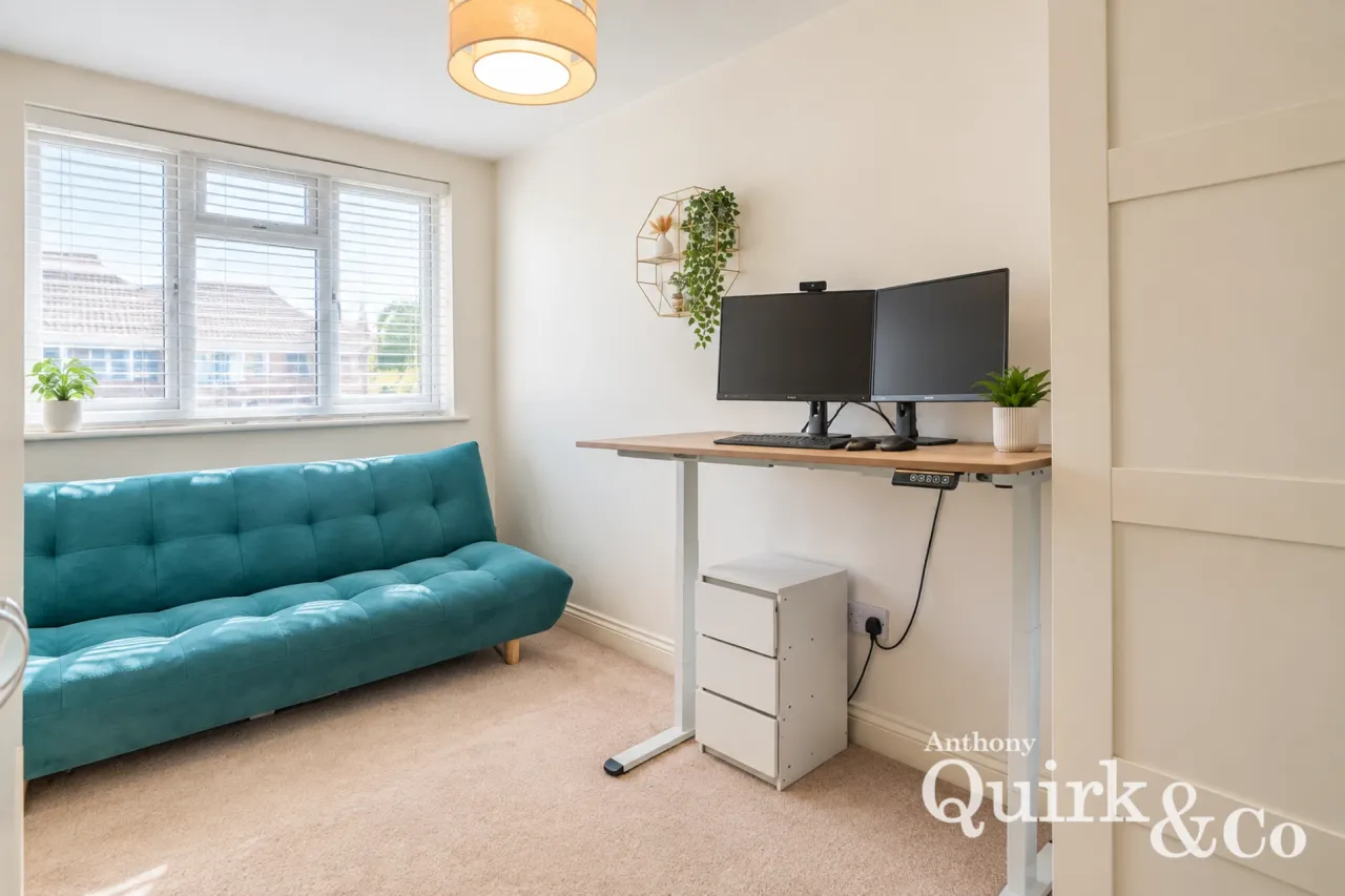 Westcliff Gardens, Canvey Island, SS8, photo 9