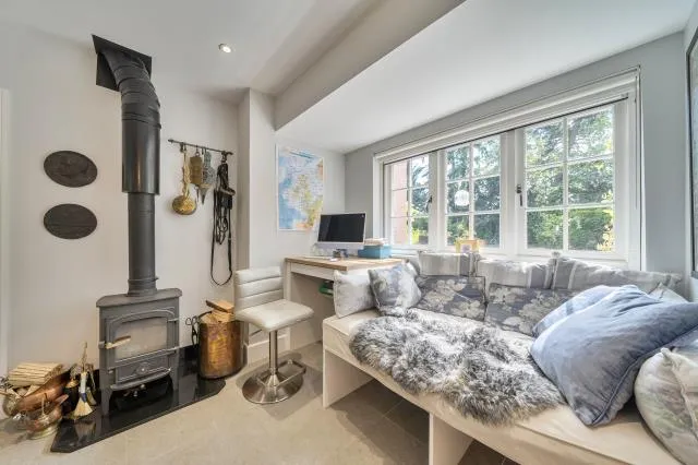 Bakeham Lane, Egham, TW20, photo 15