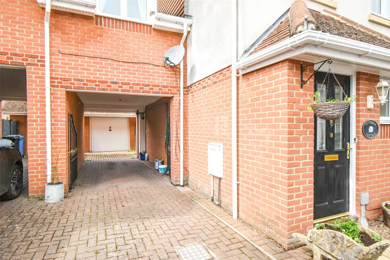 Great Marlow, Hook, Hampshire, RG27 9UA, photo 14