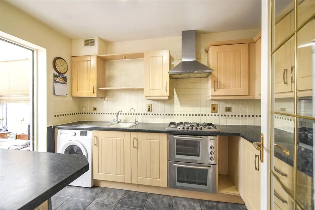 Great Marlow, Hook, Hampshire, RG27 9UA, photo 4