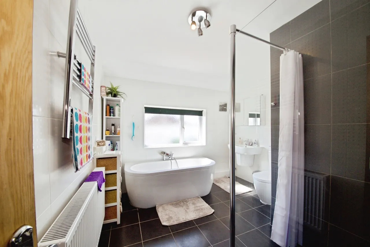 Meadow Road, Romford, RM7, photo 2