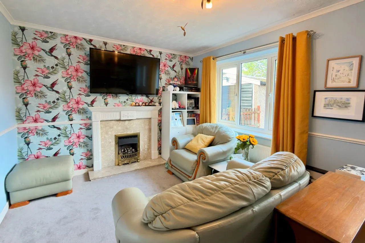 Delaford Close, Stockport, photo 3