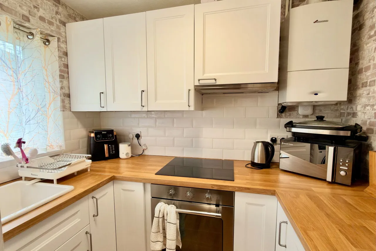 Delaford Close, Stockport, photo 2