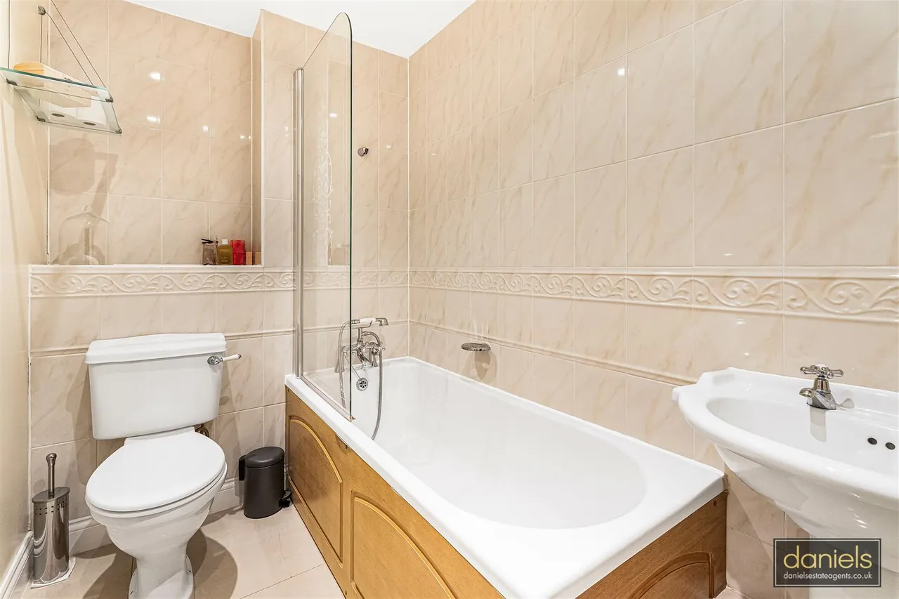 Compton Avenue, Wembley, HA0, photo 10