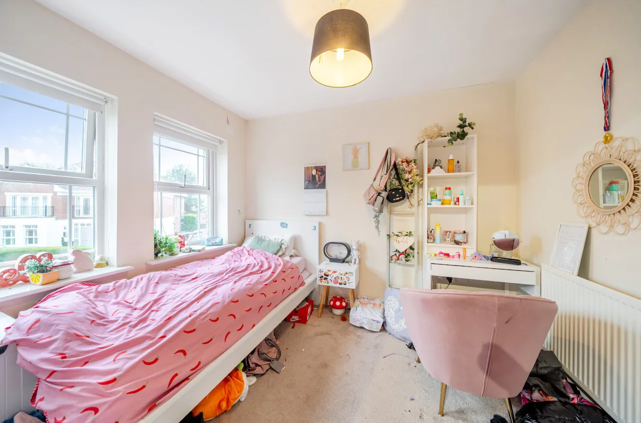 Durham Drive, Deepcut, Camberley, Surrey, GU16 6GG, photo 8
