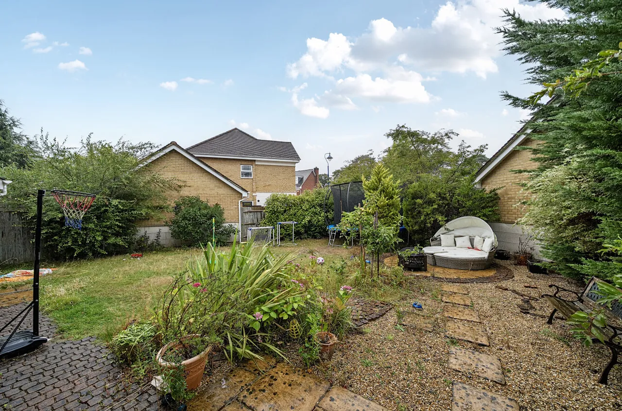 Durham Drive, Deepcut, Camberley, Surrey, GU16 6GG, photo 11