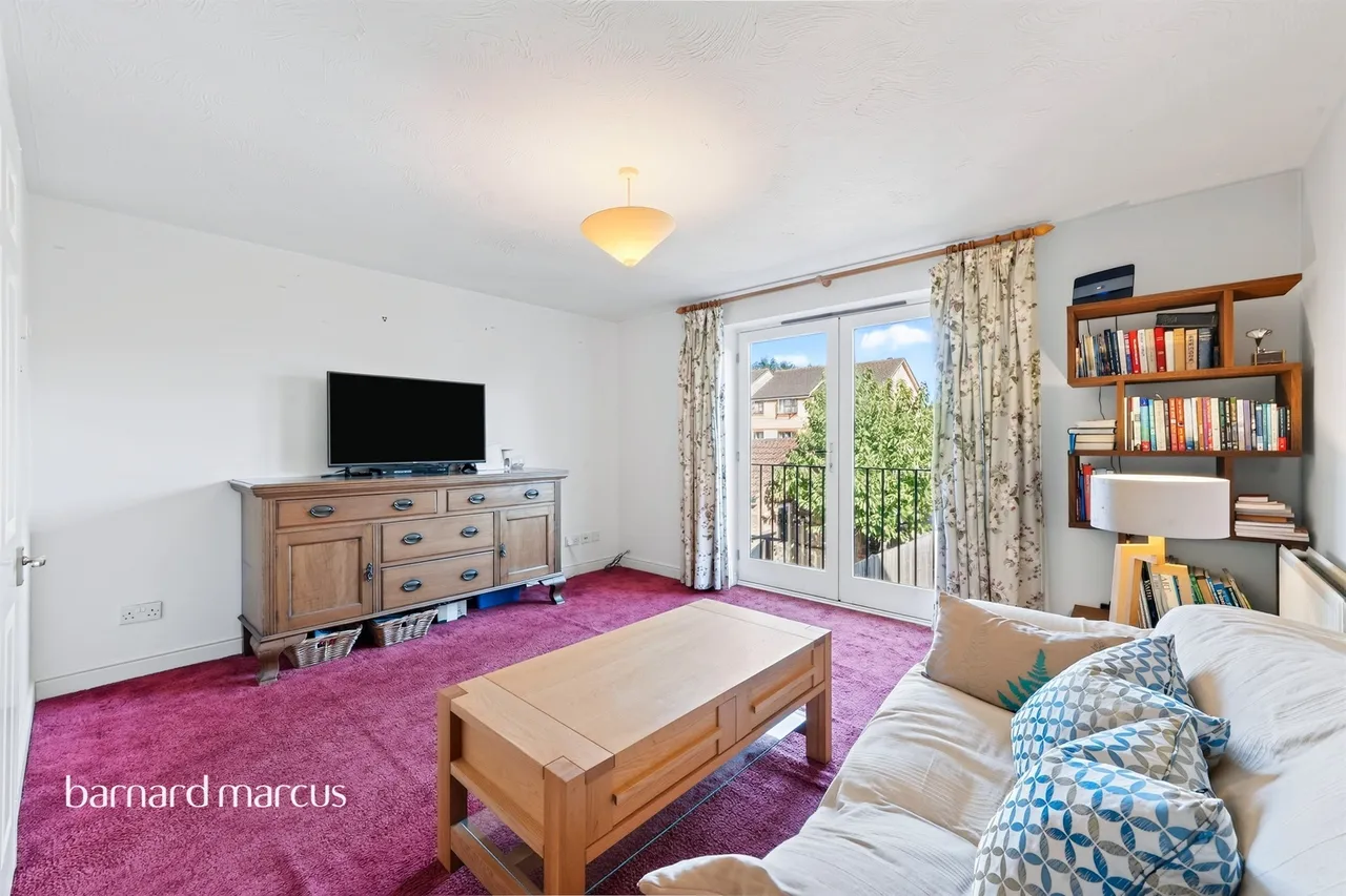 Windrush, New Malden, photo 2