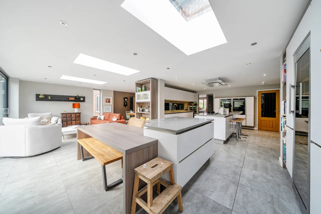 Cricketfield Road, Horsham, RH12, photo 4