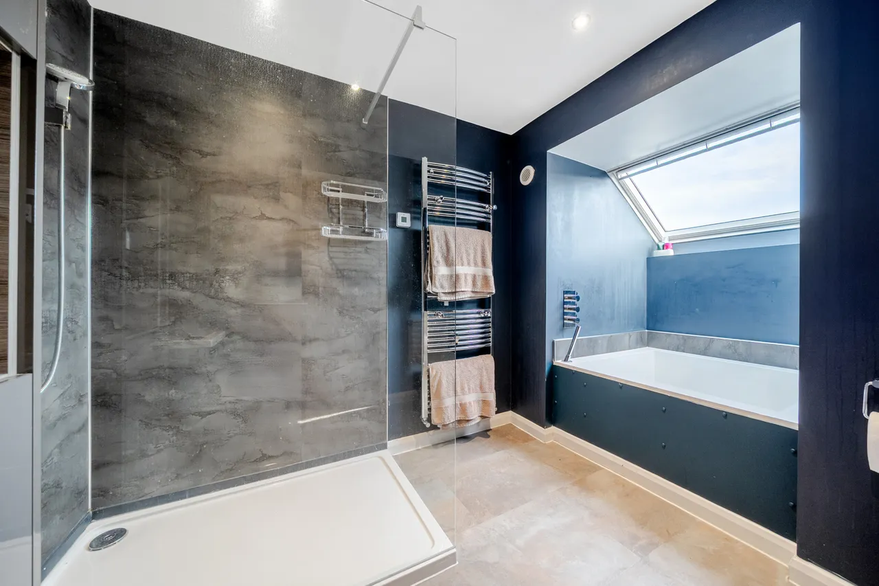 Cricketfield Road, Horsham, RH12, photo 12