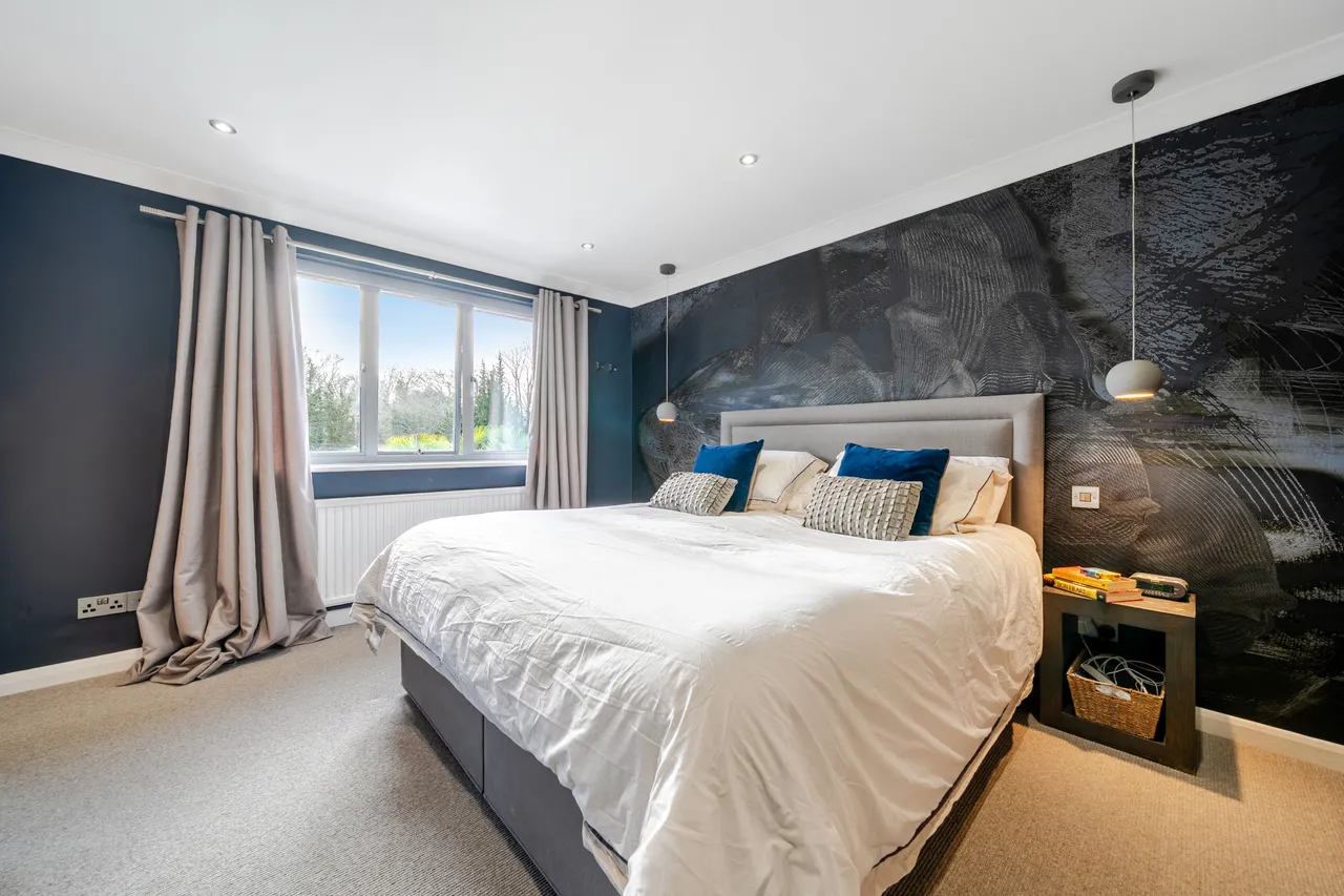 Cricketfield Road, Horsham, RH12, photo 11