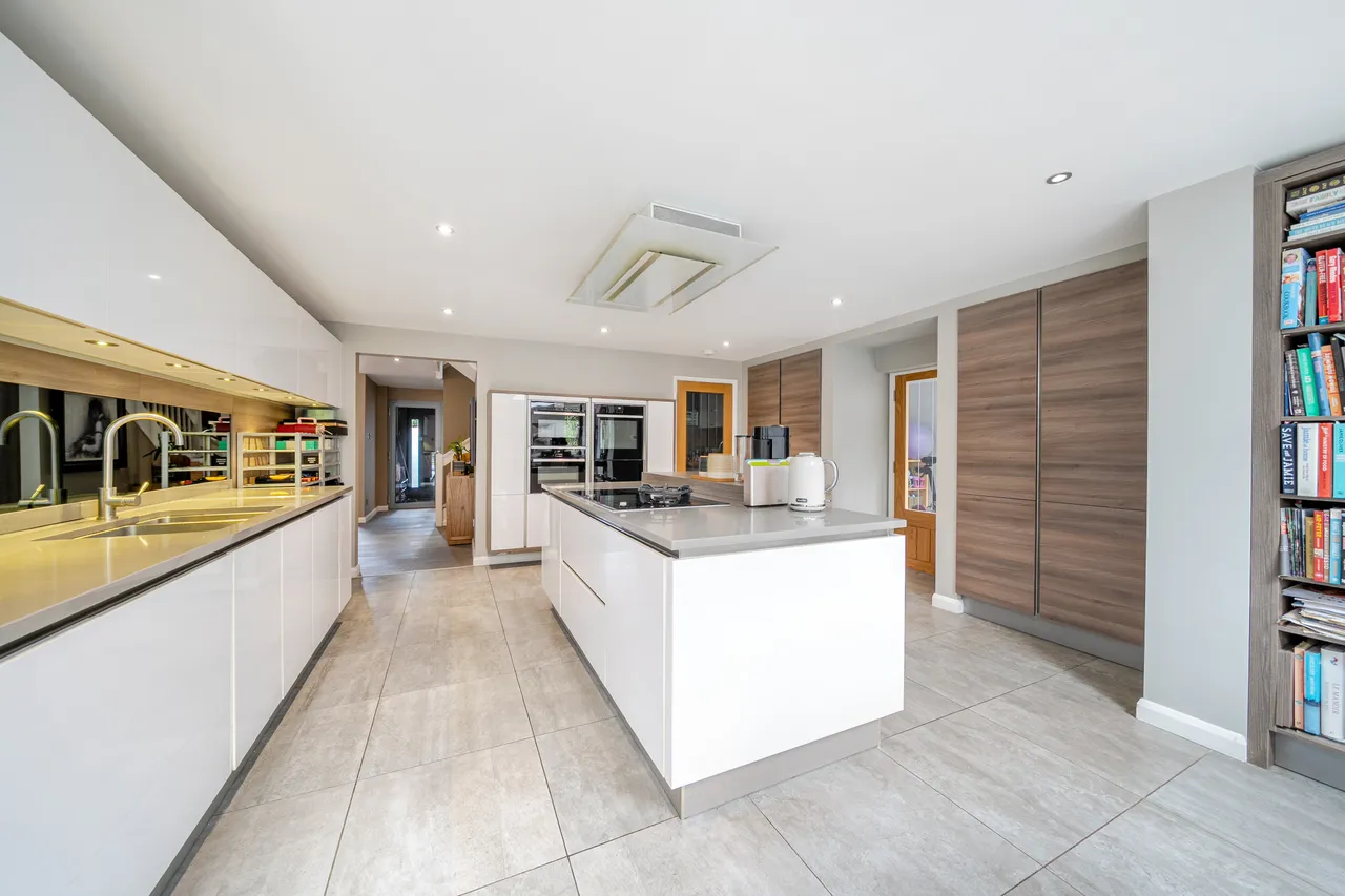 Cricketfield Road, Horsham, RH12, photo 5
