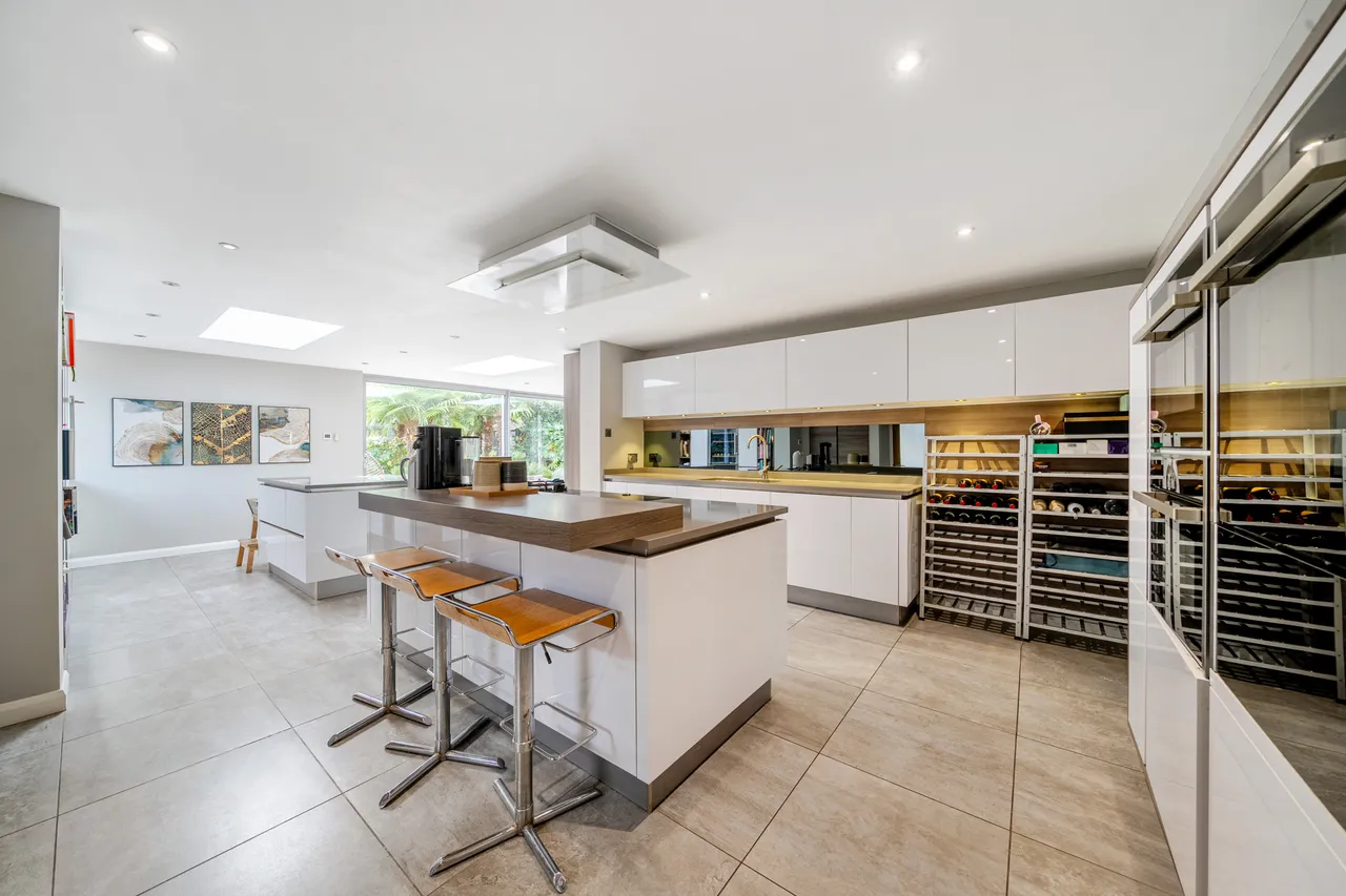 Cricketfield Road, Horsham, RH12, photo 6
