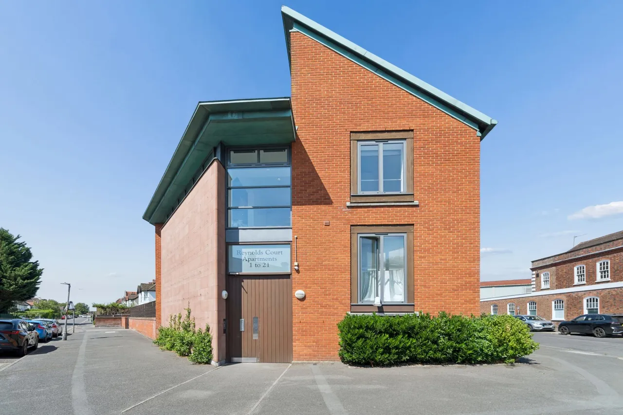 1 bed flat for sale — Baring Road, Beaconsfield, HP9